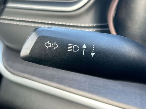 Used 2022 Jeep Grand Cherokee Overland image 26