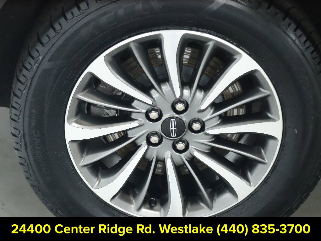 Certified 2023 Lincoln Nautilus AWD w/ Premium Package image 12