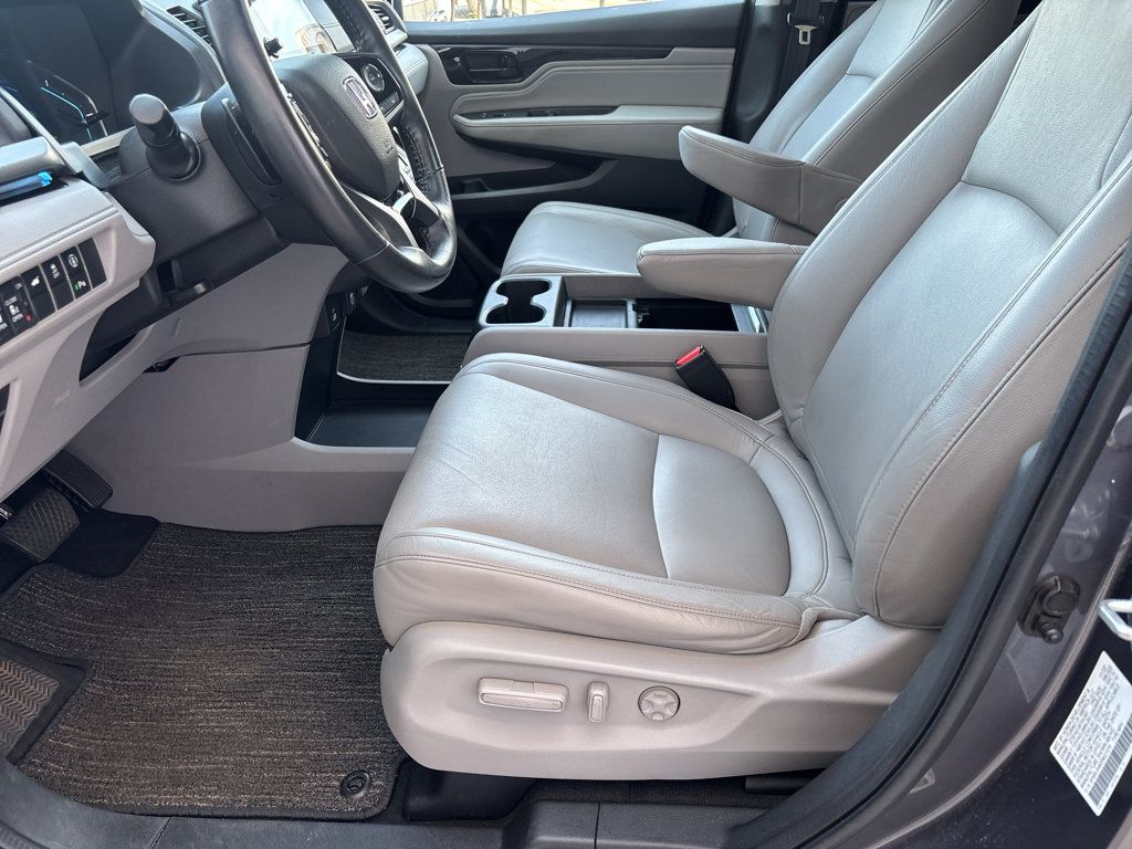 Used 2023 Honda Odyssey Touring image 11
