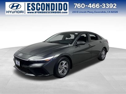 New 2026 Hyundai Elantra SE