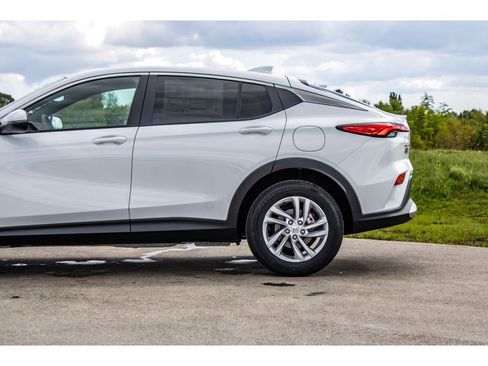 New 2026 Buick Envista Preferred image 35