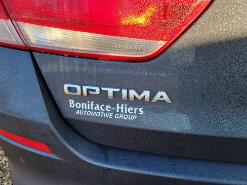 Used 2019 Kia Optima S image 11