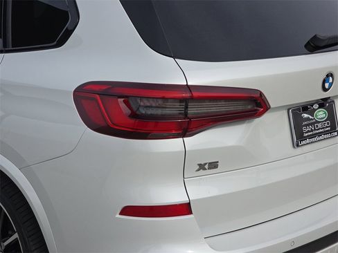 Used 2020 BMW X5 M50i w/ Executive Package image 38