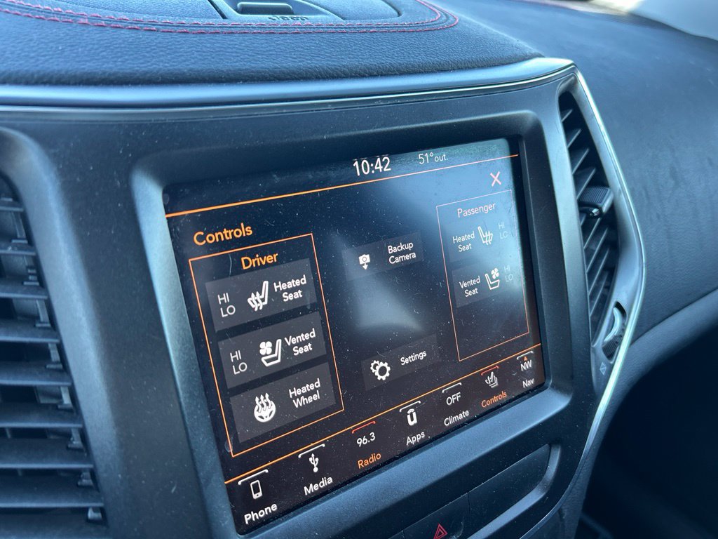 Certified 2019 Jeep Cherokee Trailhawk AWD/4WD image 15