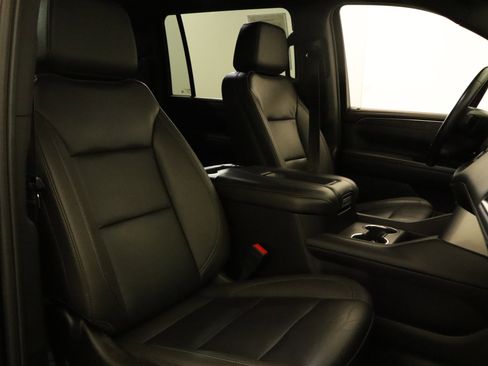 Used 2024 Chevrolet Suburban Z71 AWD/4WD image 21