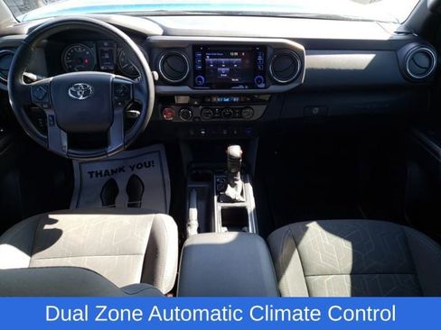 Used 2017 Toyota Tacoma TRD Sport w/ Premium & Technology Package image 10