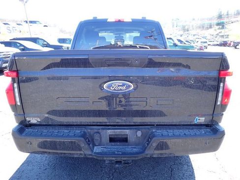 Used 2023 Ford F150 Lightning XLT image 4