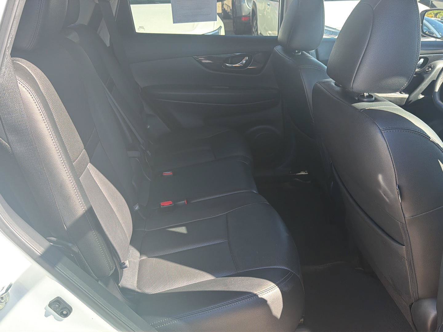 Used 2020 Nissan Rogue SL w/ Premium Package AWD/4WD image 12