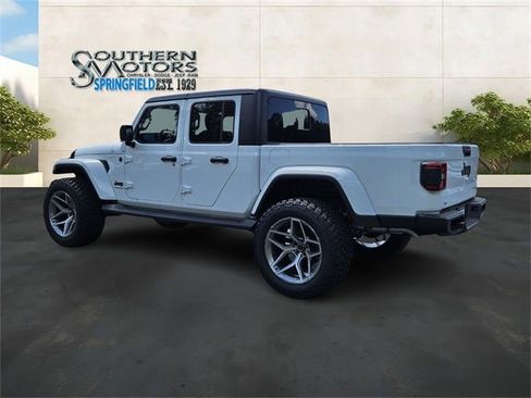 New 2024 Jeep Gladiator Sport image 3