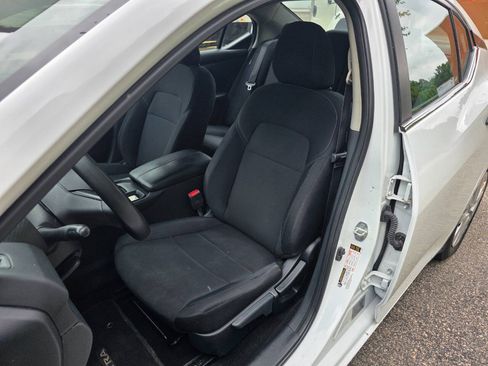 Used 2024 Nissan Sentra S FWD image 12