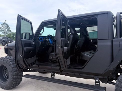 Used 2021 Jeep Gladiator Sport AWD/4WD image 34