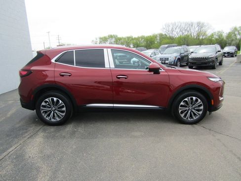 Used 2024 Buick Envision Preferred AWD/4WD image 7