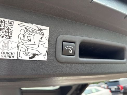 Used 2022 Toyota Sienna XLE image 14