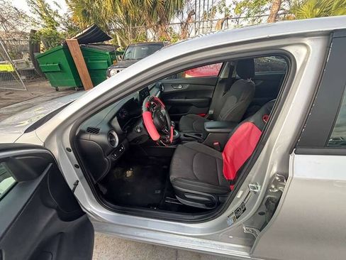 Used 2021 Kia Forte LXS FWD image 6