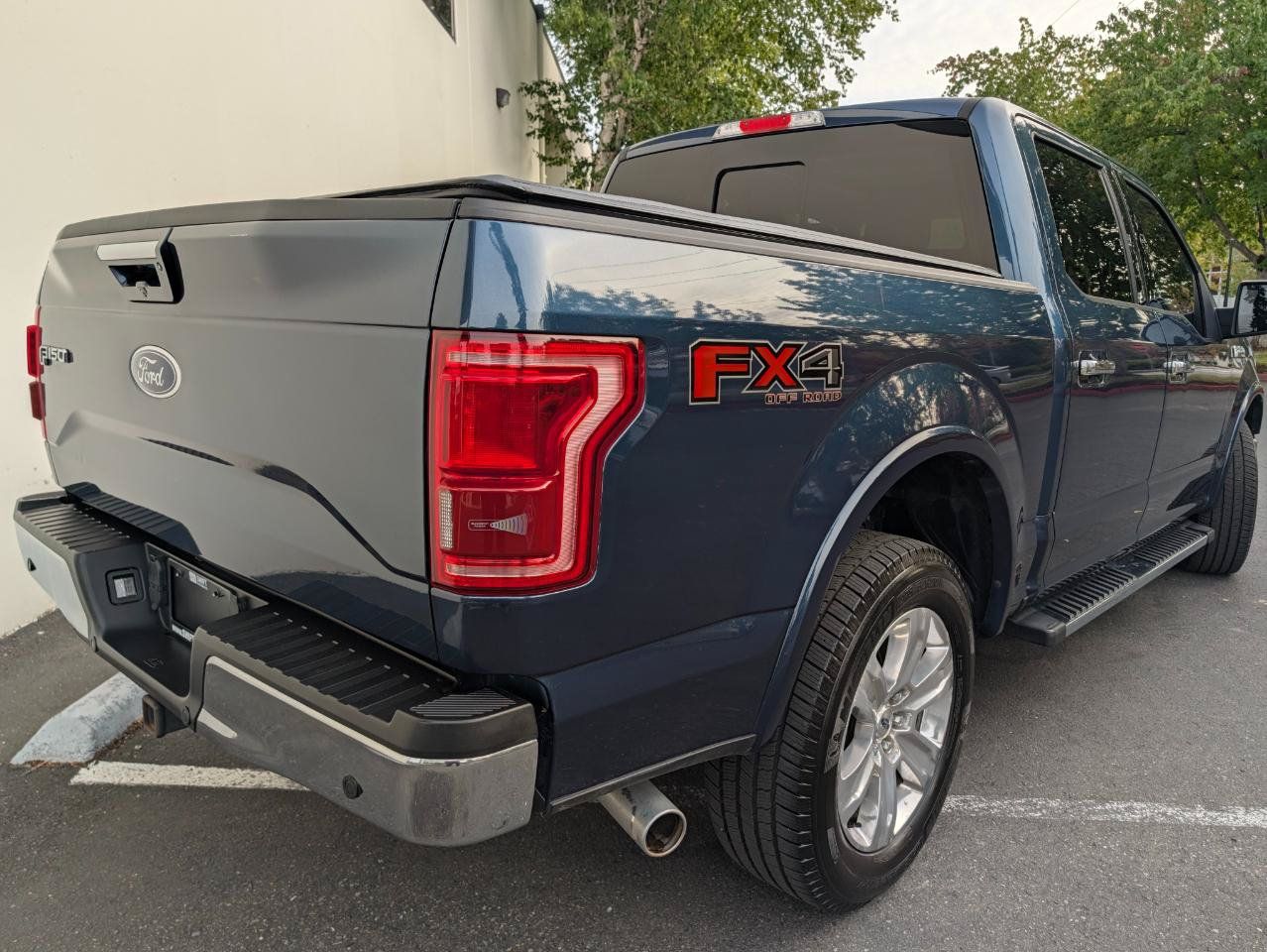 Used 2017 Ford F150 Lariat w/ Equipment Group 502A Luxury AWD/4WD image 6