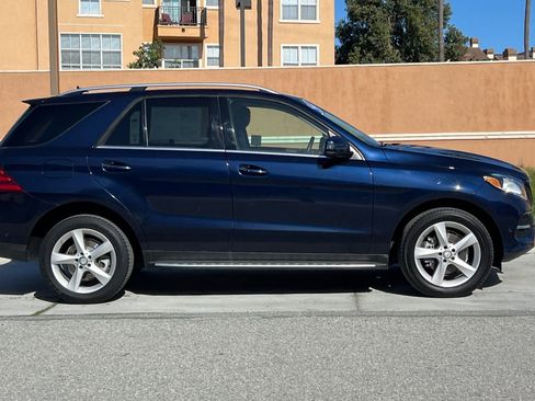 Used 2017 Mercedes-Benz GLE 350 4MATIC image 3