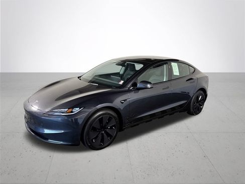 Used 2024 Tesla Model 3 Standard Range RWD image 2