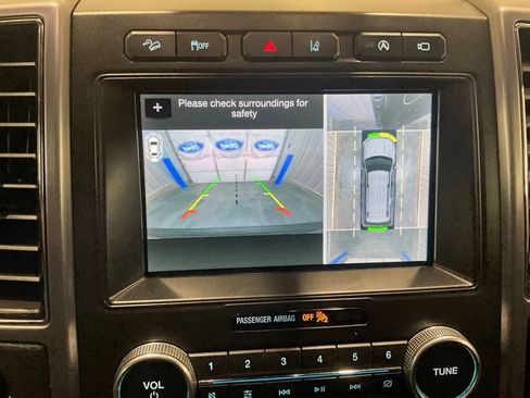 Used 2019 Ford Expedition Max Platinum AWD/4WD image 23