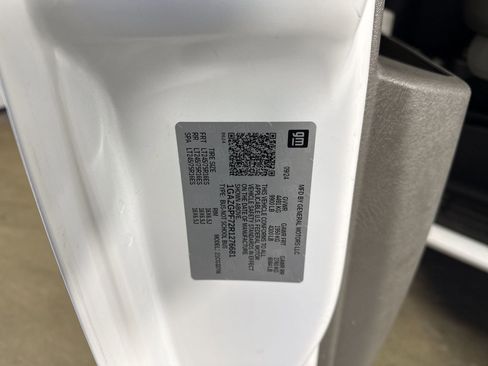 Used 2024 Chevrolet Express 3500 LT w/ LT Preferred Equipment Group image 38