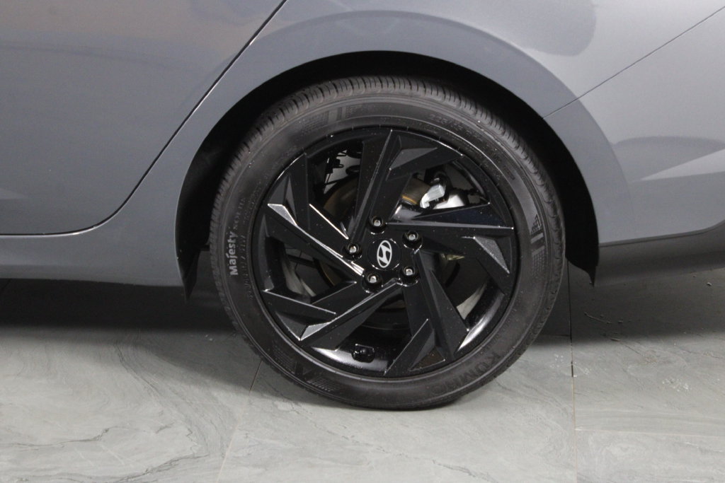 Certified 2026 Hyundai Elantra Sport FWD image 15