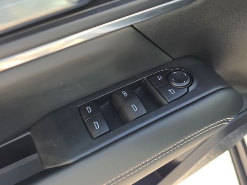 Used 2026 GMC Terrain Elevation image 18