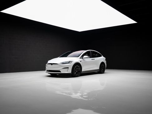 Used 2023 Tesla Model X Plaid image 77