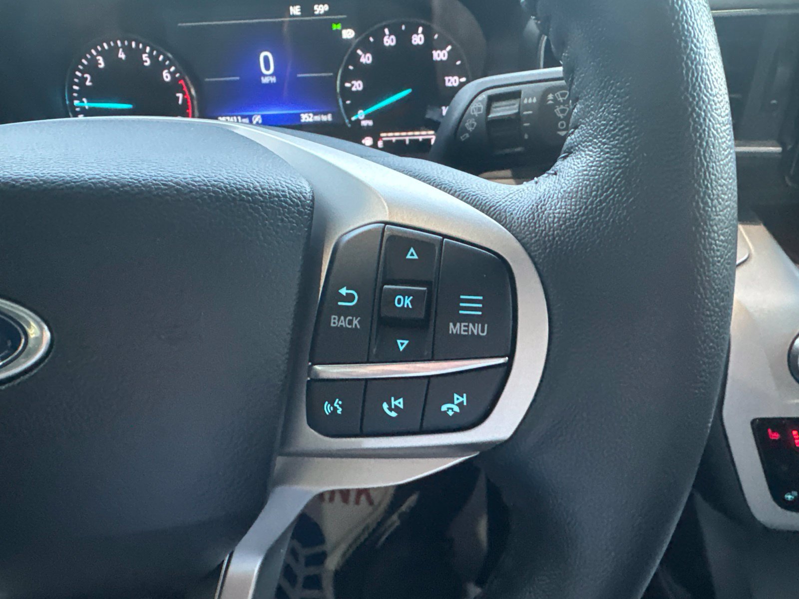 Certified 2023 Ford Explorer XLT w/ Equipment Group 202A AWD/4WD image 30