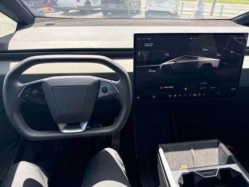 Used 2025 Tesla Cybertruck AWD Crew Cab image 23