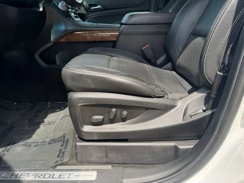 Used 2018 Chevrolet Suburban Premier AWD/4WD image 5