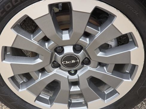 Used 2024 Honda Passport EX-L image 11