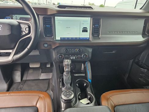 Used 2023 Ford Bronco Outer Banks w/ Sasquatch Package AWD/4WD image 18