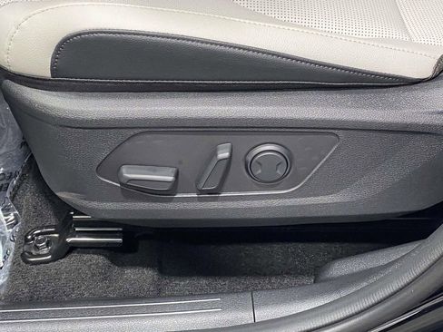 New 2026 Kia Sportage EX FWD image 16