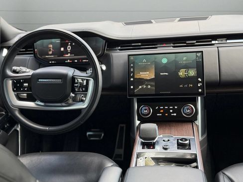 Used 2023 Land Rover Range Rover Long Wheelbase Autobiography AWD/4WD image 4