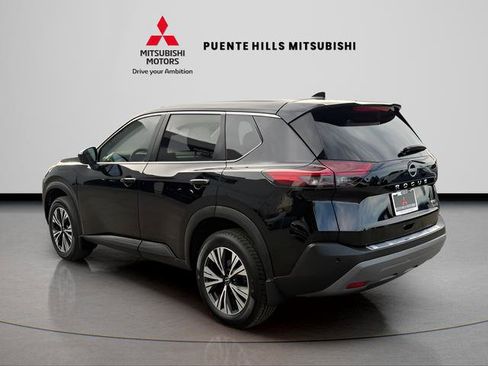 Used 2023 Nissan Rogue SV image 7