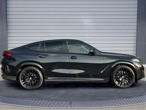 New 2026 BMW X6 xDrive40i image 3