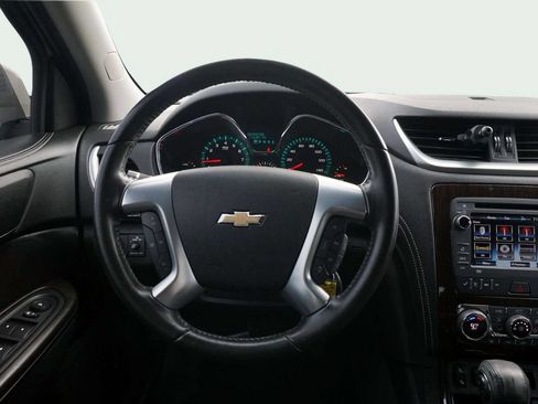 Used 2017 Chevrolet Traverse LT w/ Traveler's Package FWD image 29