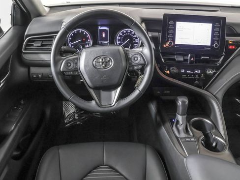 Used 2022 Toyota Camry SE FWD image 35