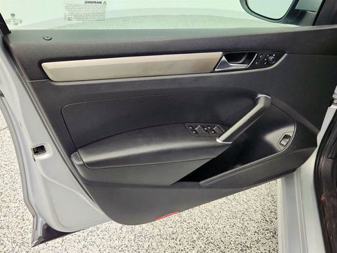 Used 2021 Volkswagen Passat 2.0T S image 10