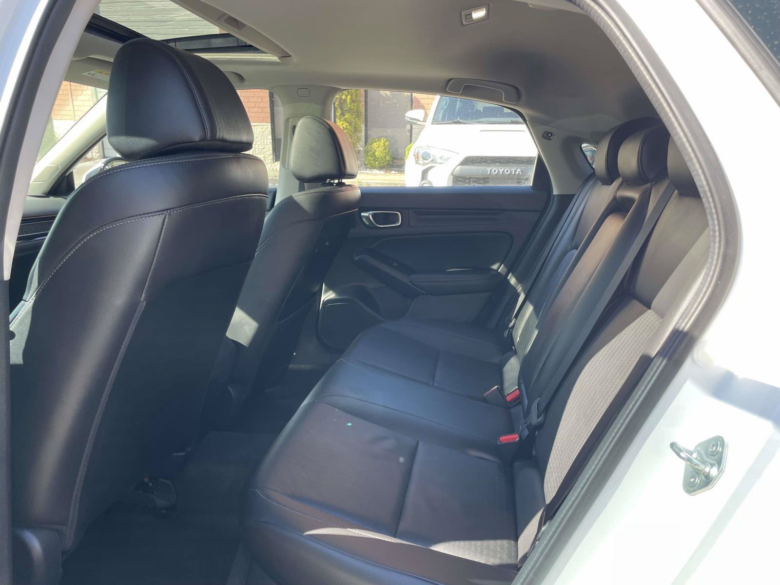 Used 2024 Honda Civic EX-L image 3