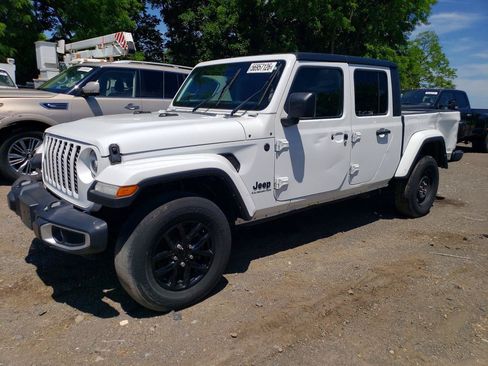 Used 2022 Jeep Gladiator Sport AWD/4WD image 2
