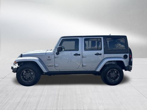 Used 2016 Jeep Wrangler Unlimited Sahara image 5