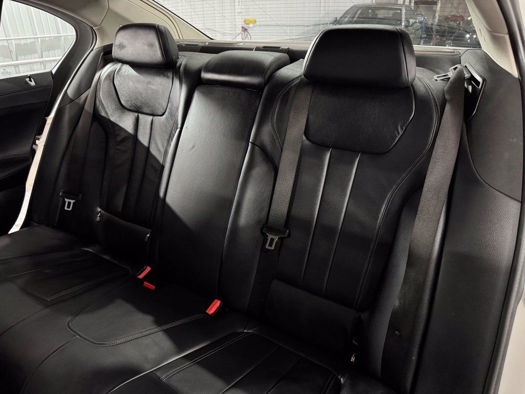 Used 2022 BMW 745e xDrive AWD/4WD image 48