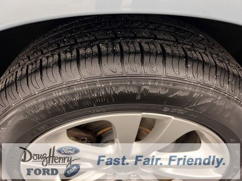 Used 2015 Chrysler 200 Limited image 12