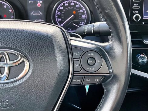 Used 2021 Toyota Camry SE image 20