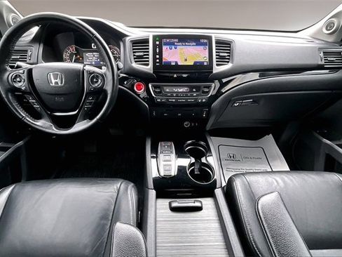 Used 2016 Honda Pilot Touring image 7