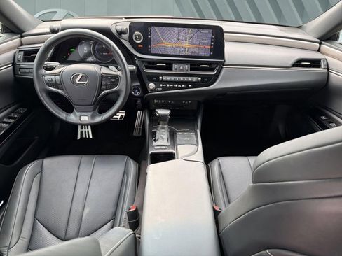 Certified 2022 Lexus ES 300h F Sport FWD image 13
