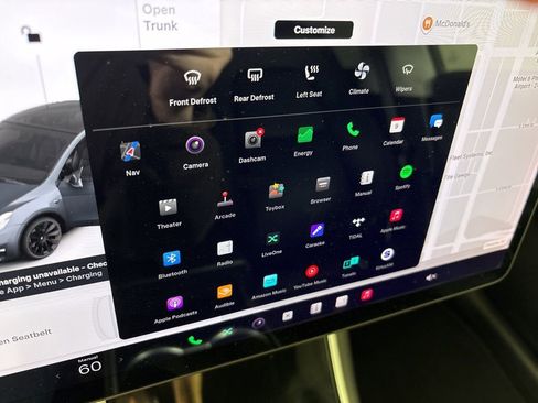 Used 2020 Tesla Model Y Long Range image 36