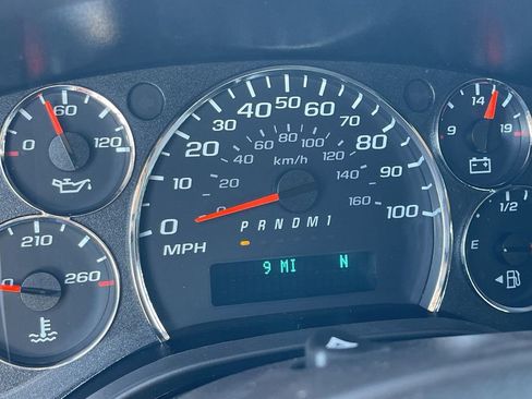 New 2025 GMC Savana 3500 LS RWD image 12