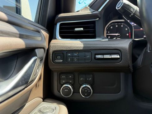 Used 2021 GMC Yukon Denali image 13