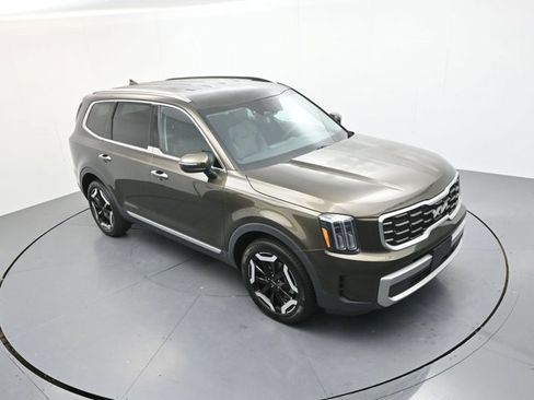 Used 2023 Kia Telluride S FWD image 18